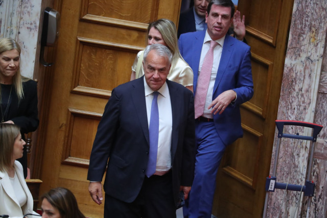 Ένταση στη Βουλή: Πλειοψηφία 151 ζητάει η ΝΔ για την Εξεταστική των υποκλοπών