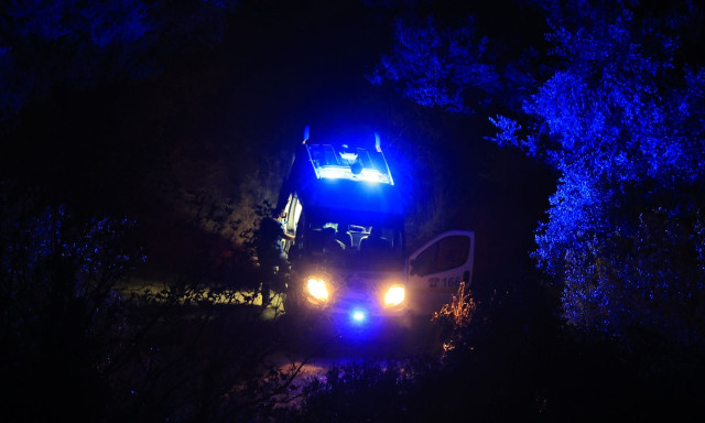 Εύβοια: Αυτοκίνητο έπεσε σε χαράδρα 80 μέτρων - Σώθηκε ο οδηγός