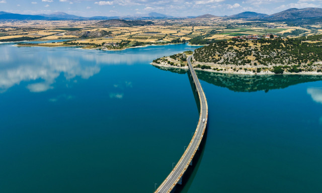 Τραγωδία στην Κοζάνη: Εντοπίστηκε νεκρός άνδρας σε λίμνη - Ήταν μέσα σε αυτοκίνητο