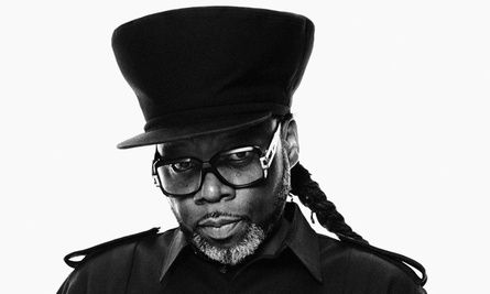 Ο Jazzie B των Soul II Soul στέλνει μήνυμα στο ελληνικό κοινό