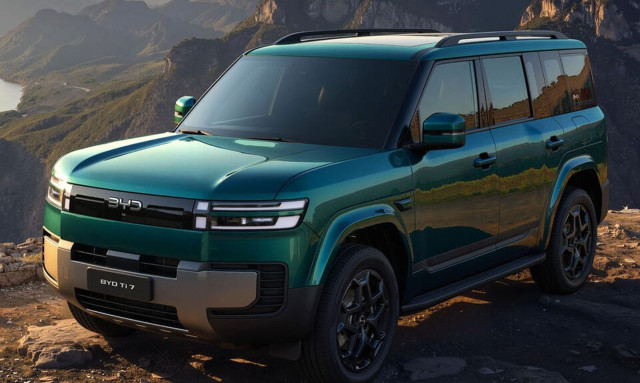 Η BYD ετοιμάζει επταθέσιο SUV απέναντι στο Defender