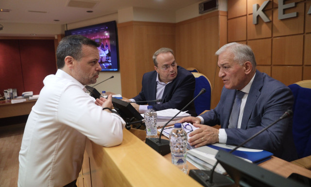 Δούκας στον πρόεδρο της ΚΕΔΕ: «Φτιάχνουμε νόμο για να μην βγω εγώ δήμαρχος;»