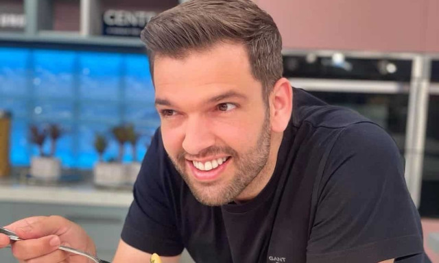 Σοβαρό τροχαίο για τον σεφ Πέτρο Συρίγο - «Έχω σπάσει τους καρπούς των χεριών μου»