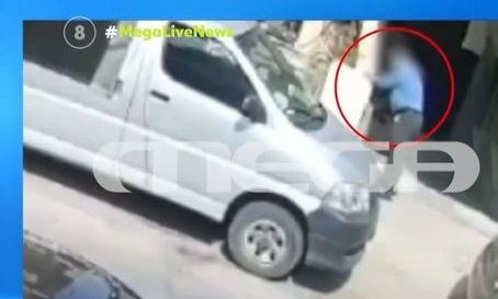 Ηράκλειο: Βίντεο «καίει» πρώην αντιδήμαρχο που συνθλίβει ζωντανό γατάκι χτυπώντας το με δύναμη