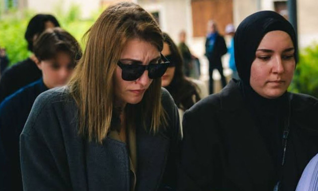 Φρίκη στη Γαλλία: «Προσπάθησε να με στραγγαλίσει στον ύπνο μου» - Ο τρόμος που έζησε η Λετίσια