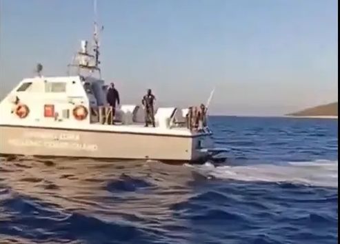 Παιχνίδια εντυπώσεων από τουρκικά ΜΜΕ περί «παρενόχλησης» Τούρκου ψαρά – Η απάντηση του Λιμενικού