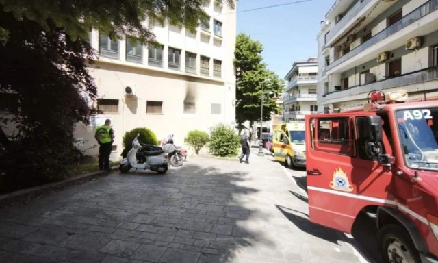 Ιωάννινα: Στο νοσοκομείο τέσσερις αστυνομικοί μετά από φωτιά στο Μεταγωγών