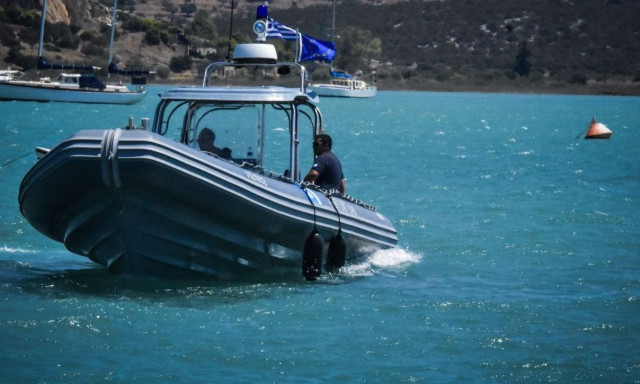 Συνελήφθησαν πέντε άτομα για διακίνηση παράνομων μεταναστών σε Έβρο και Ροδόπη