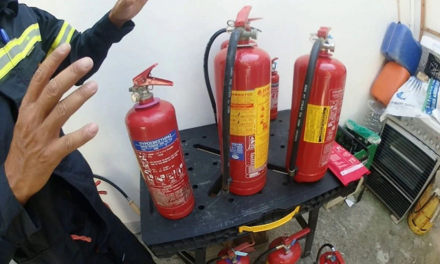 Πάτρα: Βανδάλισαν σχολείο και άδειασαν όλους τους πυροσβεστήρες