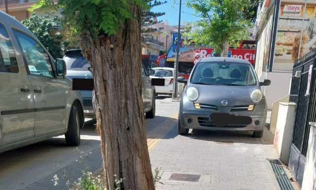 Στο ίδιο έργο θεατές στο Ρέθυμνο: Παράτησε το αμάξι του πάνω στο πεζοδρόμιο
