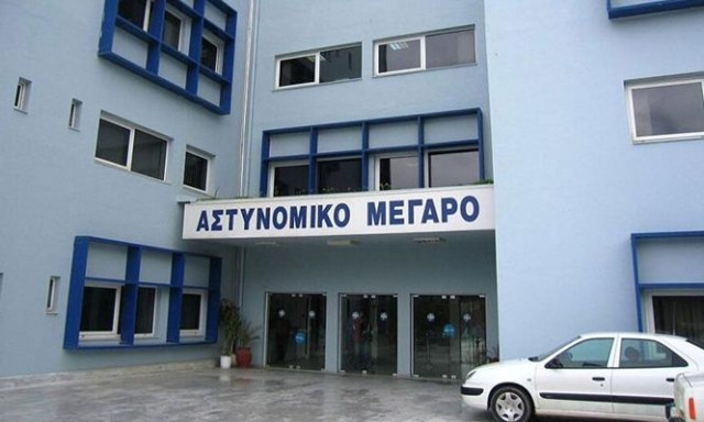 Χανιά: Προσπάθησε να μπει στο Αστυνομικό Μέγαρο με σουγιάδες και συνελήφθη