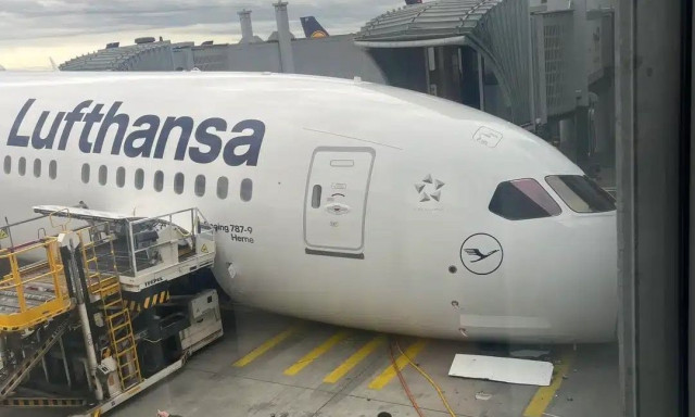 Αεροδρόμιο Φρανκφούρτης: Boeing της Lufthansa χτύπησε στο έδαφος - Βίντεο