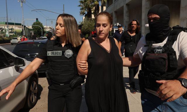 Δημητρακόπουλος: «Τραγωδία - Τα ανήλικα παιδιά έχουν χάσει και τους δύο γονείς»