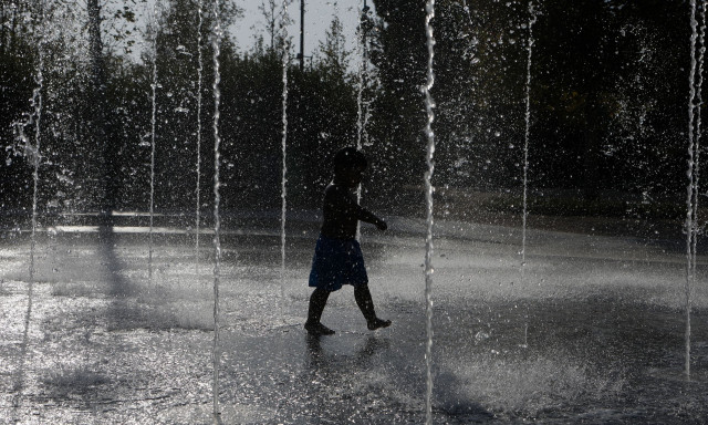 Καιρός: Ξεπέρασε τους 32°C ο υδράργυρος - Πού σημειώθηκε η υψηλότερη θερμοκρασία σήμερα