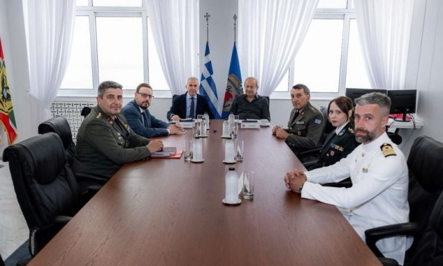 Μάνη: Έπεσαν οι υπογραφές για παράδοση του πρώην Στρατοπέδου «Μαντουβάλου» στο Γύθειο
