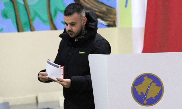 Κρίσιμες βουλευτικές εκλογές την Κυριακή στο Κόσοβο, εν μέσω πολιτικής κρίσης