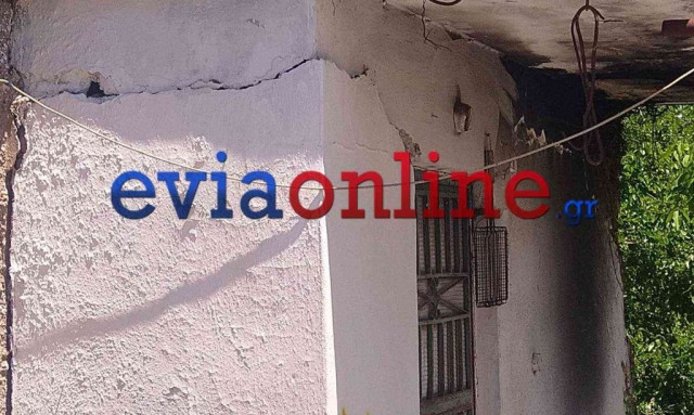 Σεισμοί στην Εύβοια: Απεγκλωβισμός ηλικιωμένων γυναικών από σπίτια στη Λίμνη