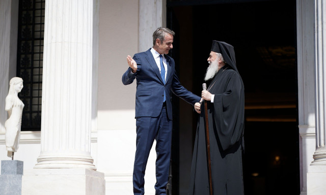 Πατριάρχης Ιεροσολύμων στη συνάντηση με Μητσοτάκη: «Ο Τραμπ θέλει να επισκεφθεί την Ελλάδα»