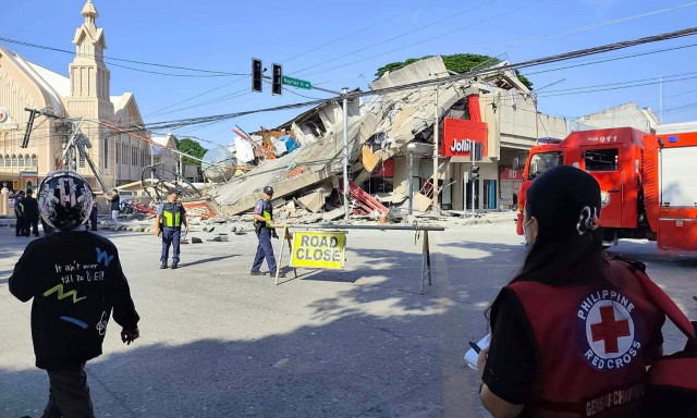 Στους 19 οι νεκροί από τον σεισμό 7,8 Ρίχτερ στις Φιλιππίνες: Περισσότεροι από 200 οι τραυματίες