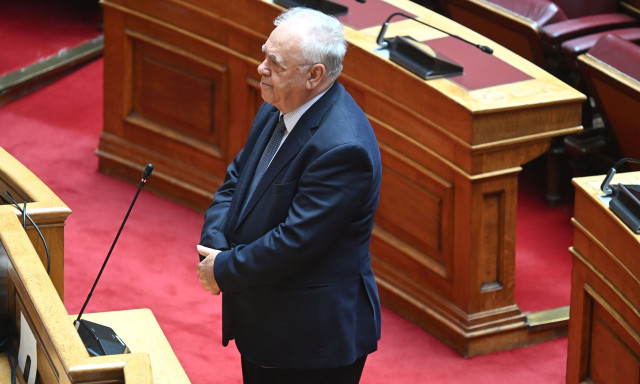 Βουλή: Ορκίστηκε ο Δραγασάκης, στη θέση της Αχτσιόγλου – Ανεξαρτητοποιείται άμεσα
