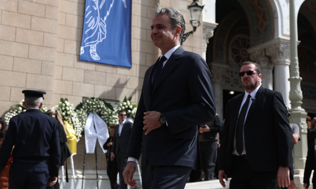 Στην κηδεία του Γιώργου Σουφλιά ο Μητσοτάκης – Το απόγευμα θα συναντηθεί με τον Πατριάρχη Θεόφιλο Γ’
