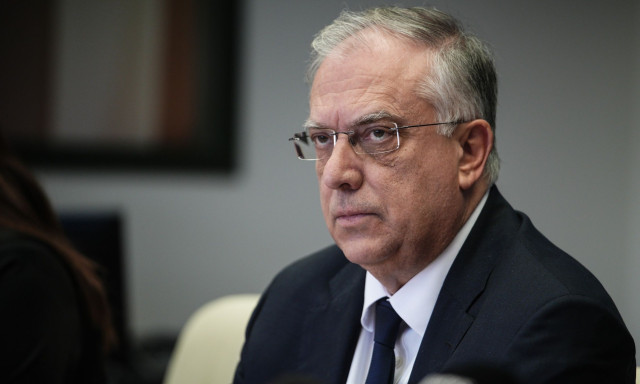 Θεοδωρικάκος: Παράταση του πλαφόν στο περιθώριο κέρδους αν δεν υπάρξει συμφωνία για μειώσεις τιμών