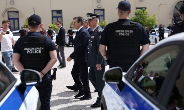 Χρυσοχοΐδης για τροχαίο στην Καλλιθέα: «Έτρεχε με 168χλμ στη Θησέως και διαμελίστηκε - Σώθηκε η γυναίκα που παρασύρθηκε»