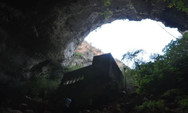 Οι αρχαιολόγοι πέρασαν 30 χρόνια σκάβοντας σε ένα κρυμμένο σπήλαιο στην Ισπανία - Τι εντόπισαν