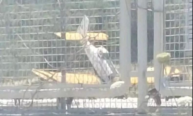 Συναγερμός στο αεροδρόμιο Μυτιλήνης: PZL «καρφώθηκε» με τη μύτη στον αεροδιάδρομο - Φωτογραφίες