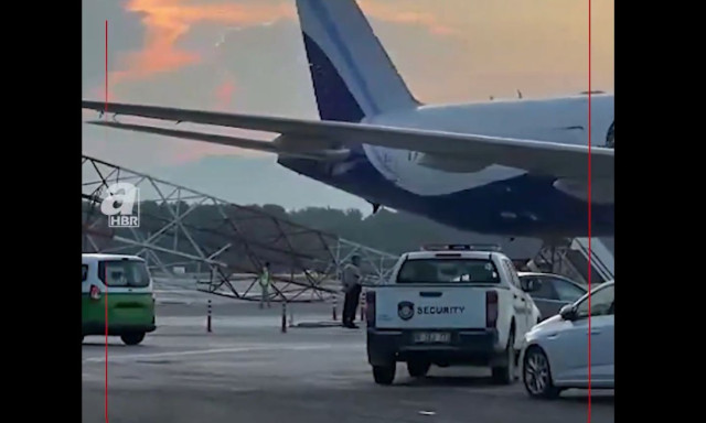 Αεροσκάφος της Turkish Airlines προσέκρουσε σε δομή ραντάρ στο αεροδρόμιο της Αττάλειας - Βίντεο