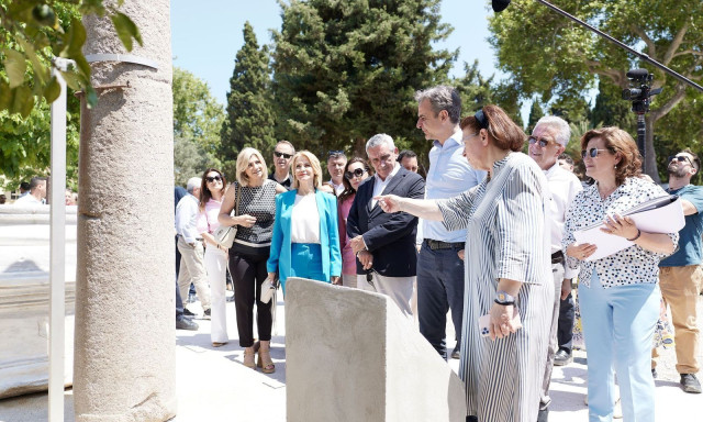Ο Μητσοτάκης στην Περβόλα, στη Μεσαιωνική Πόλη της Ρόδου:  «Για 75 χρόνια ήταν ουσιαστικά κλειστός»