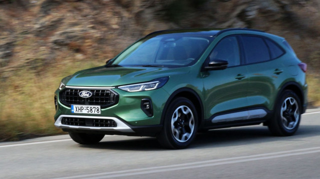 Ford Kuga FHEV AWD για αποδράσεις χωρίς περιορισμούς