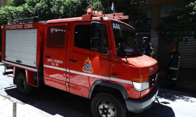 Φωτιά στα Μέθανα: Στη μάχη τέσσερα αεροσκάφη και ένα ελικόπτερο
