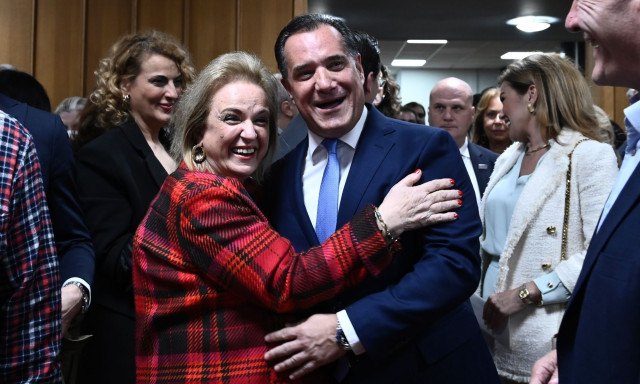 Παγώνη: Ο Μητσοτάκης είναι πάρα πολύ τυχερός που έχει τον Άδωνι
