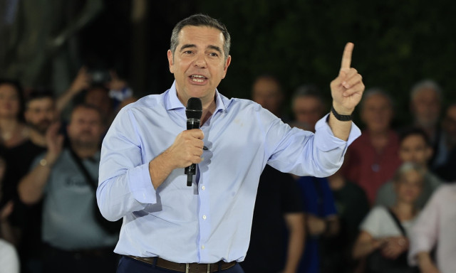 Τσίπρας: Αφού σε 24 ώρες γίναμε αξιωματική αντιπολίτευση, σε λίγους μήνες θα γίνουμε κυβέρνηση 