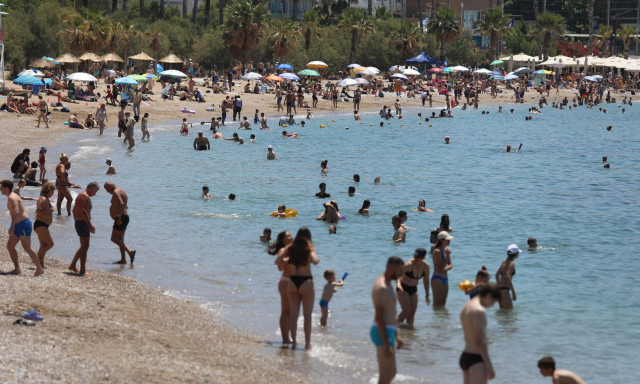 Καιρός: Έρχεται θερμή εισβολή το επόμενο 15ημερο – Τι απαντά ο Κολυδάς στα σενάρια για καύσωνα