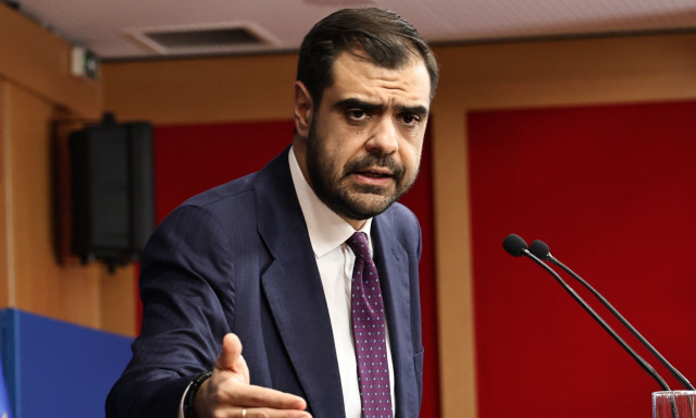 Μαρινάκης κατά Τσίπρα: Μιλάει για εξωτερική πολιτική, αυτός που είπε ότι η θάλασσα δεν έχει σύνορα;