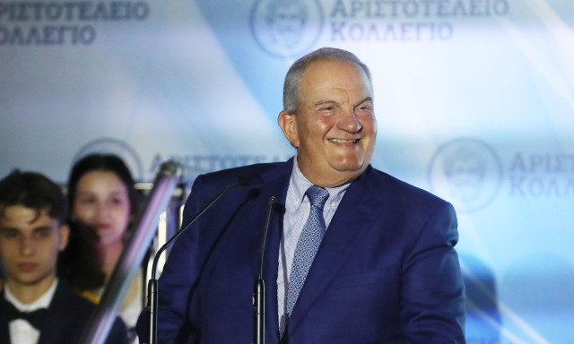 Μήνυμα Καραμανλή από τη Θεσσαλονίκη με στίχους του Κηλαηδόνη: Όχι λέμε στους άσχετους