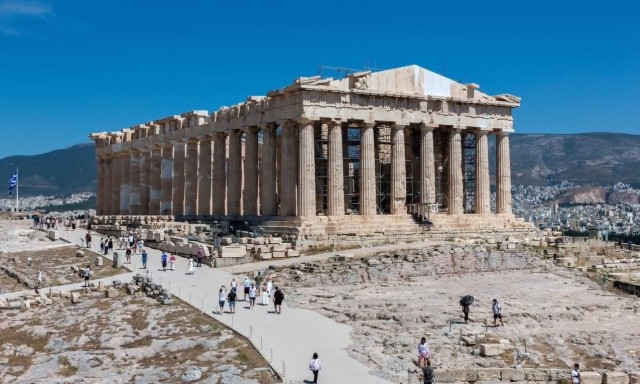 Μετά από 220 χρόνια συμπληρώνεται το δυτικό αέτωμα του Παρθενώνα - Βγήκαν οριστικά οι σκαλωσιές