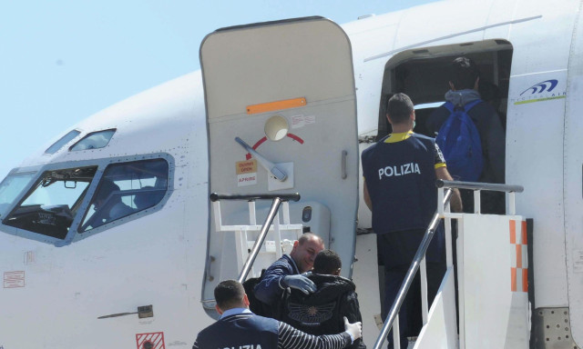 Αυστρία: Για πρώτη φορά, οι απελάσεις ξεπερνούν τις νέες αιτήσεις ασύλου - 40 απελάσεις τη μέρα