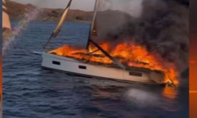 Μύκονος: Φωτιά σε ιστιοφόρο σκάφος