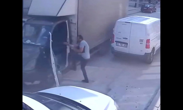 Τουρκία: Ήρωας-φούρναρης σταμάτησε φορτηγάκι που κυλούσε χωρίς χειρόφρενο