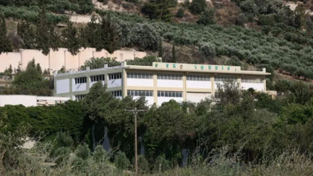Στις φλόγες οι αποθήκες Σκουλούδη - Είχε ανακοινωθεί ότι θα μετατραπούν σε δομή κράτησης μεταναστών