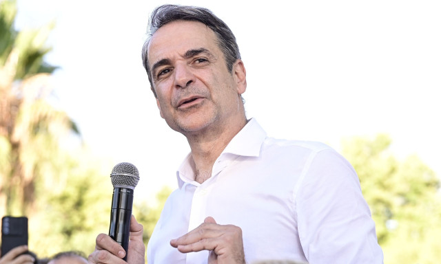 Ο Μητσοτάκης στήνει «γαλάζιο μαραθώνιο» στην περιφέρεια και στα κάστρα που «πονάει» η ΝΔ
