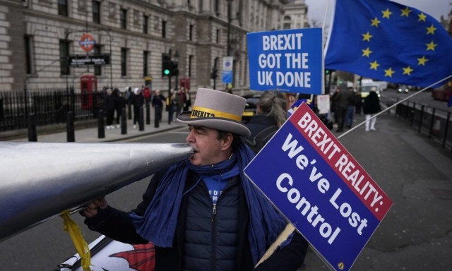 Οι Βρετανοί μετανιώνουν το Brexit - Τι δείχνει νέα δημοσκόπηση