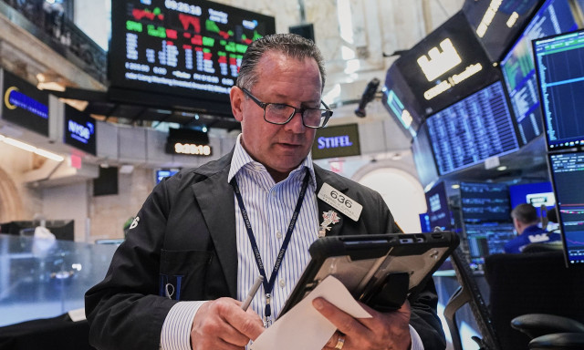 Η Wall Street ανοίγει με κατακόρυφη πτώση - Μαζικό ξεπούλημα στις μετοχές του τεχνολογικού κλάδου