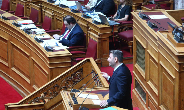 Κόντρα Πιερρακάκη - Ανδρουλάκη: «Είσαι έτοιμος να εισβάλλεις στο Νομισματοκοπείο»
