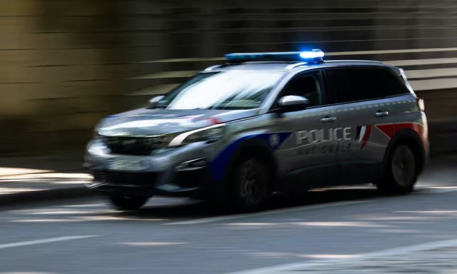 Tρίχρονο παιδί βρέθηκε νεκρό στο αυτοκίνητο των γονιών του κατά τη διάρκεια καύσωνα στη Βαλ-ντ'Ουάζ