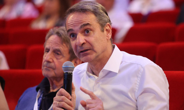 Μητσοτάκης: «Απαράδεκτο οι πλατφόρμες να κερδίζουν χρήματα εις βάρος των παιδιών μας»