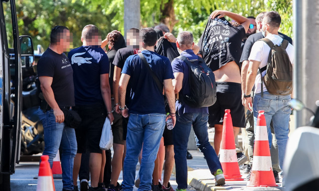 Καλλιθέα: Στον ανακριτή οι 7 συλληφθέντες για τη δολοφονία του 15χρονου - Οπαδικό το κίνητρο